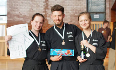 Sukcesy Renshinkan na turnieju iaido w Hradec Kralowe
